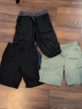 3 Boys Shorts, 1 Art Class And 2 Circo Size 8/10